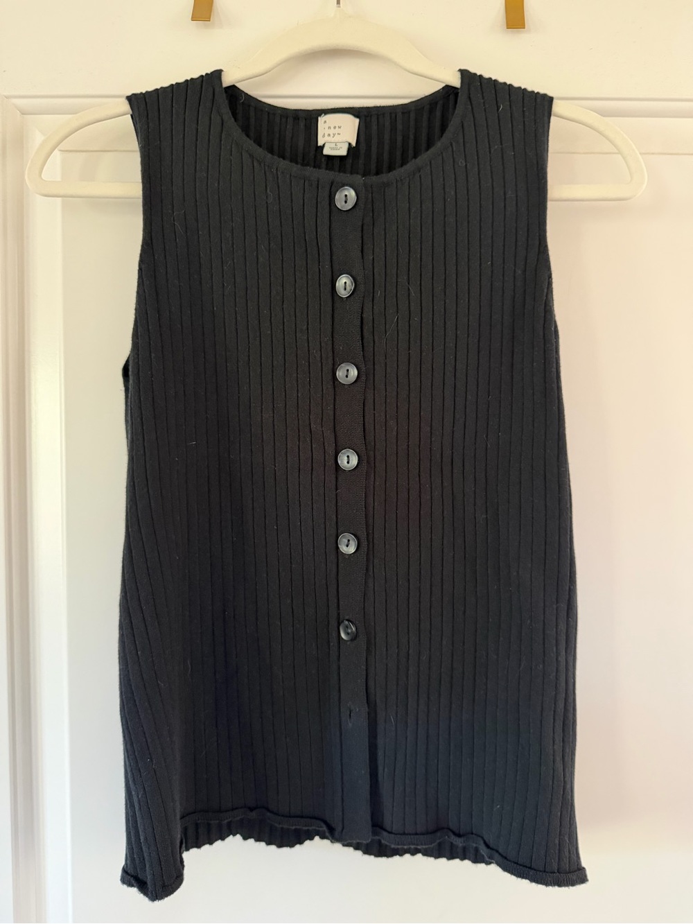 a new day Black Ribbed Button-Front Tank